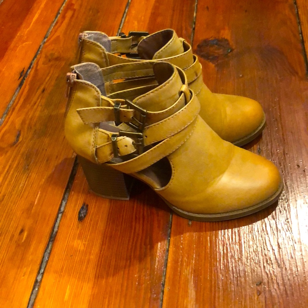 Soda Heeled Booties